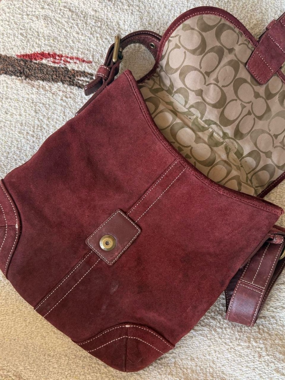 2000s Y2K COACH Suede Crossbody Shoulder Bag in Deep Wine - Picture 5 of 6